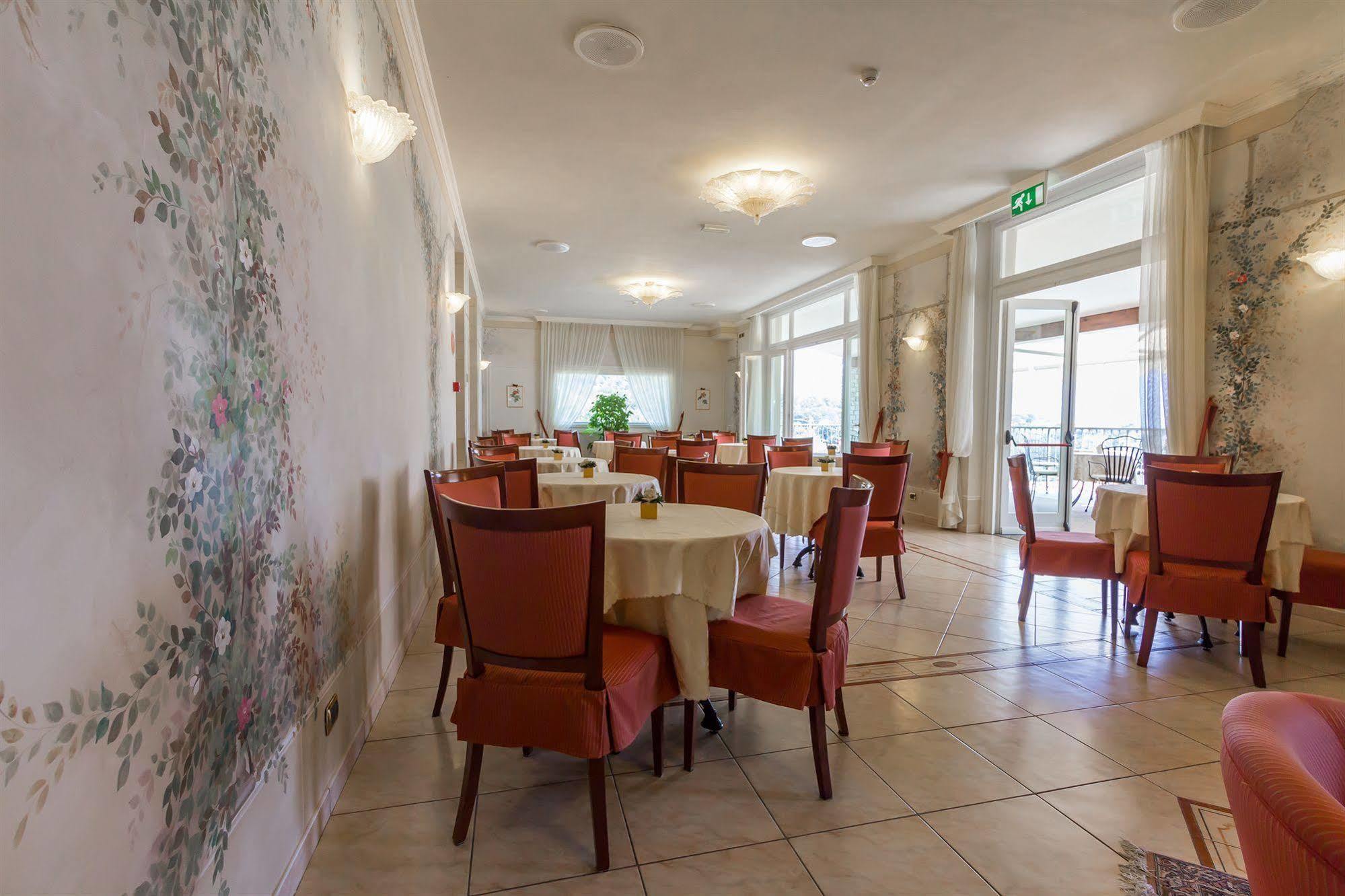 Hotel La Perla Tremezzo Ngoại thất bức ảnh